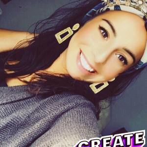 Meet your Posher, Adriana